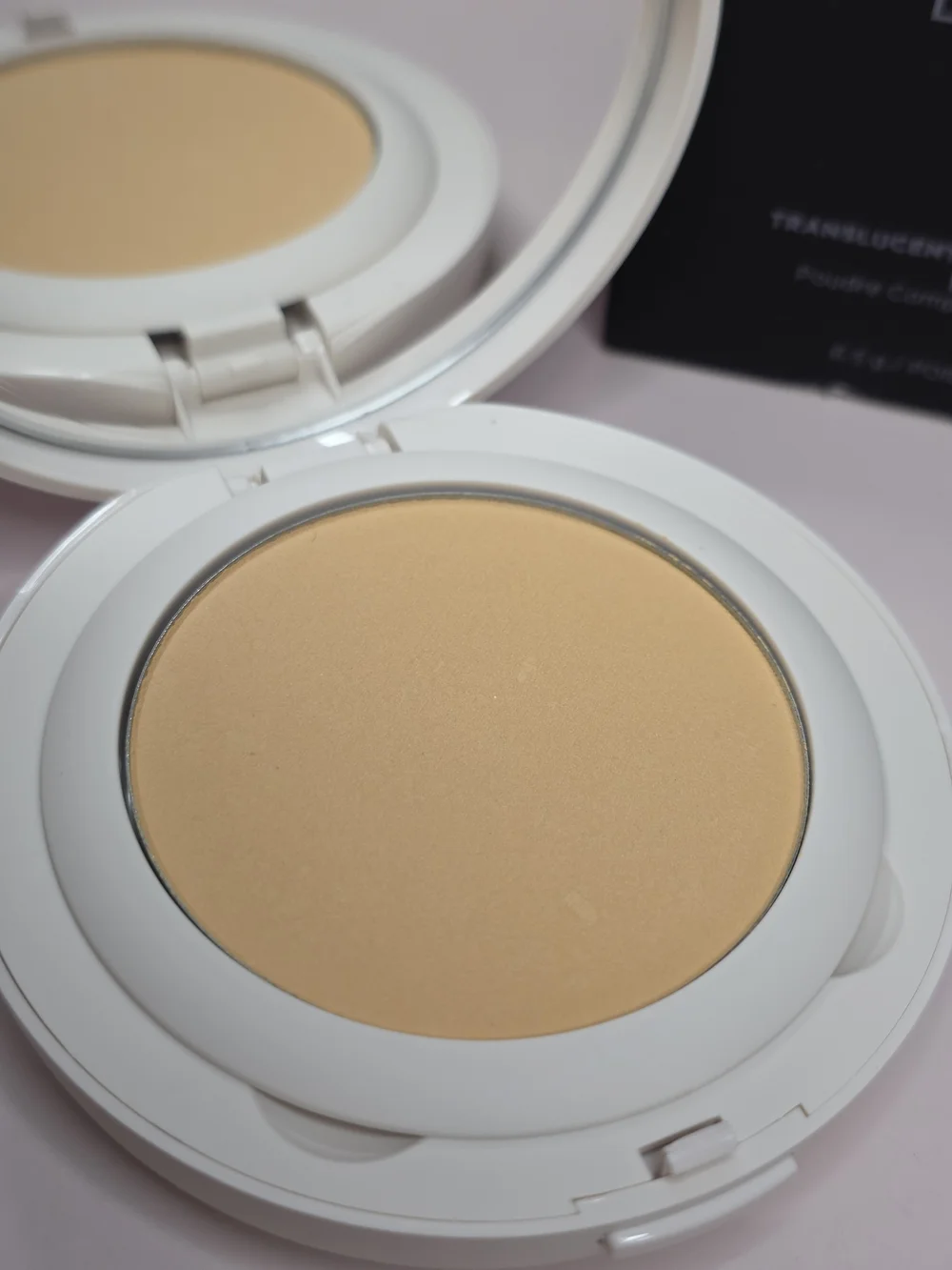 Laura Mercier Translucent Pressed Setting Powder Ultra-Blur Translucent Honey